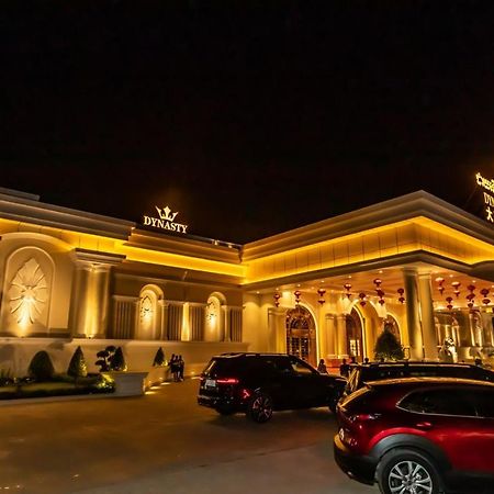 Dynasty Casino Hotel Bavet Buitenkant foto