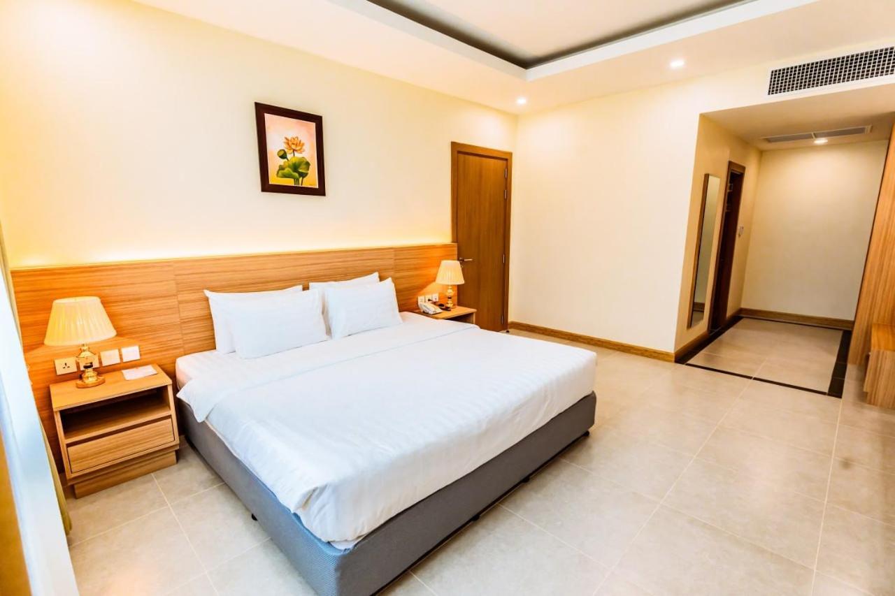 Dynasty Casino Hotel Bavet Buitenkant foto