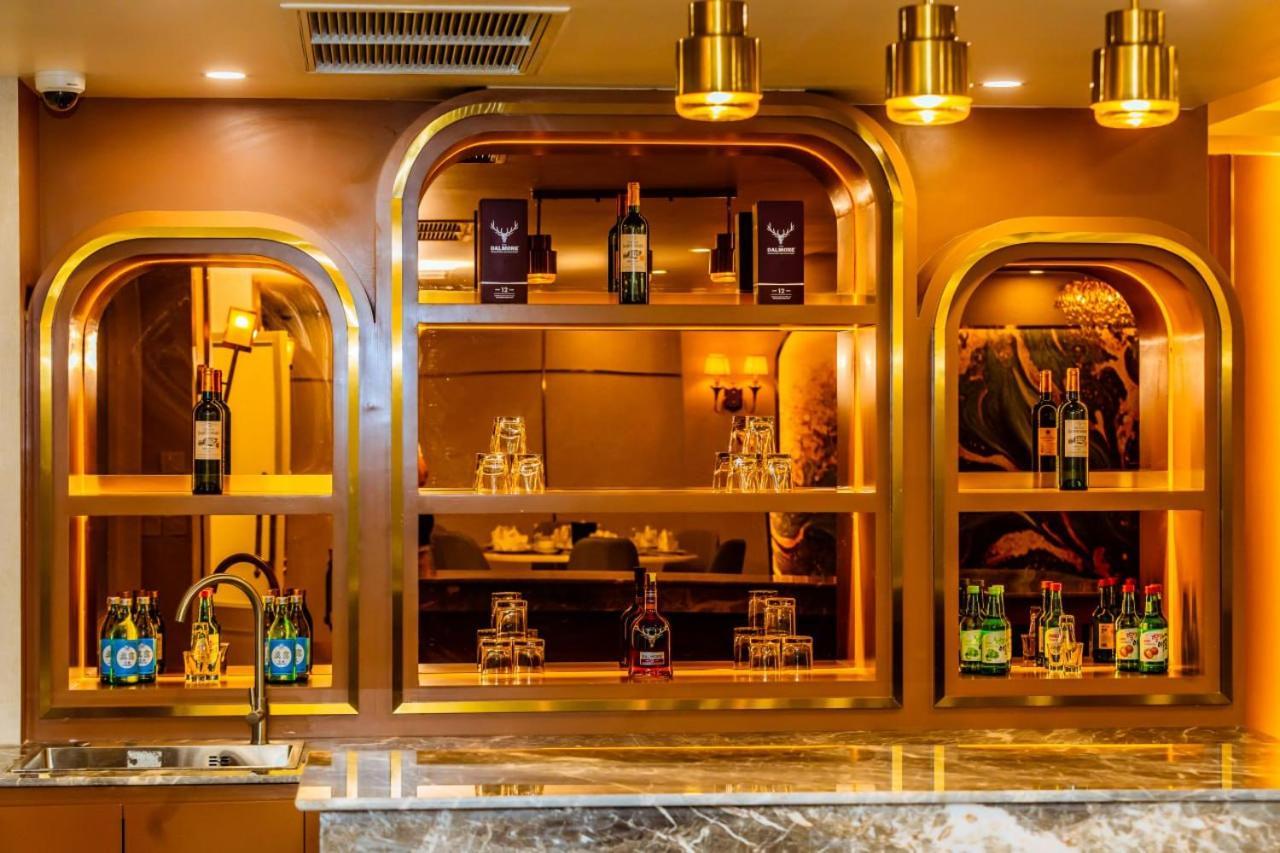 Dynasty Casino Hotel Bavet Buitenkant foto