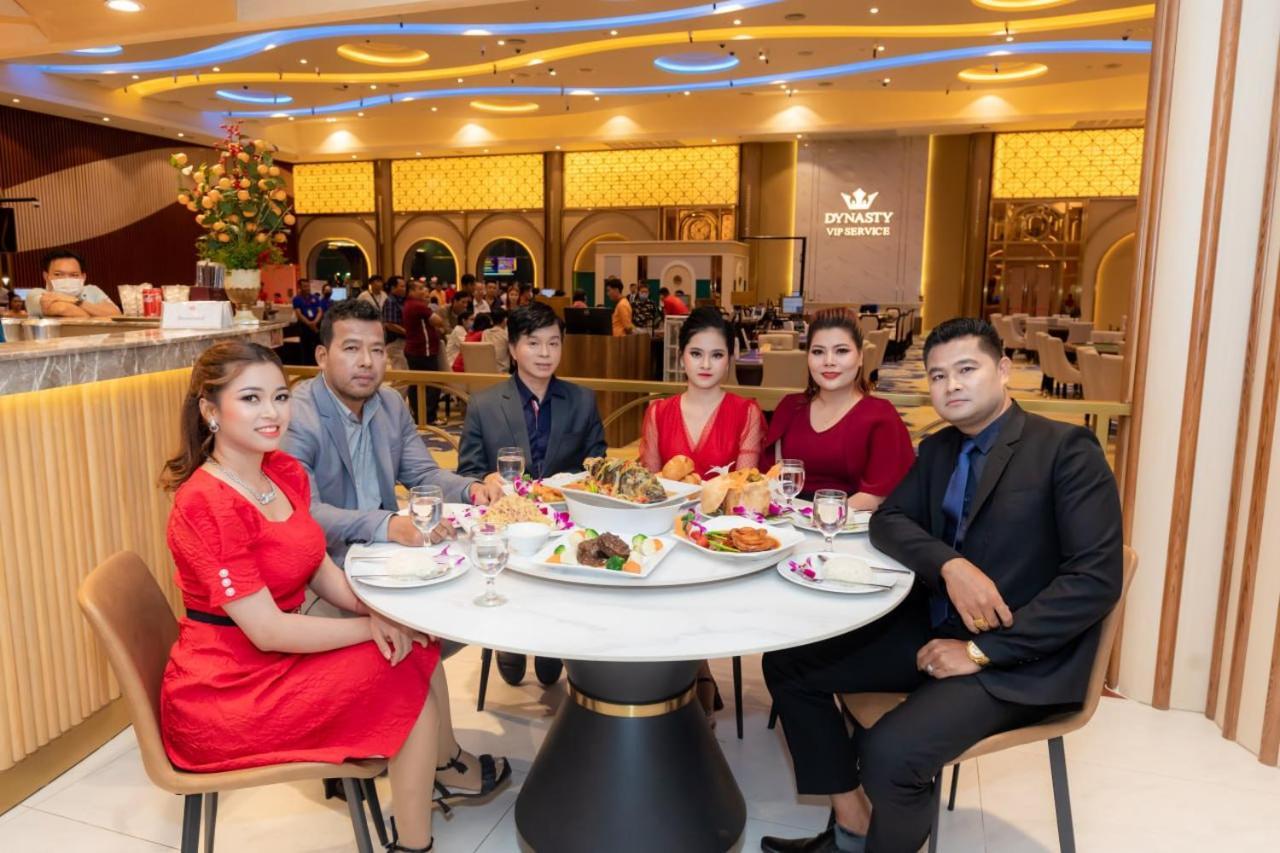 Dynasty Casino Hotel Bavet Buitenkant foto