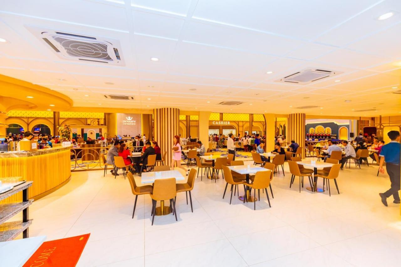Dynasty Casino Hotel Bavet Buitenkant foto