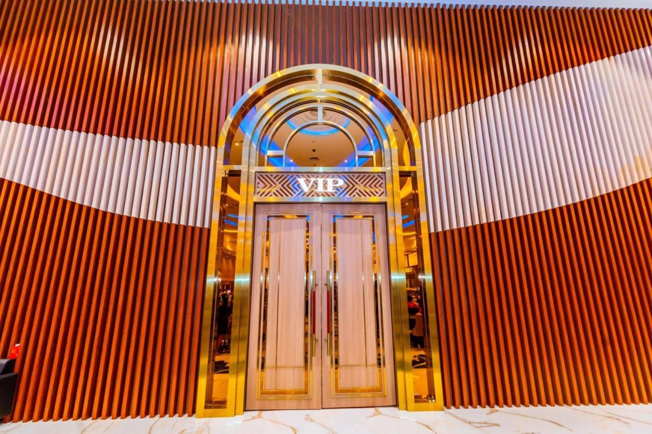 Dynasty Casino Hotel Bavet Buitenkant foto
