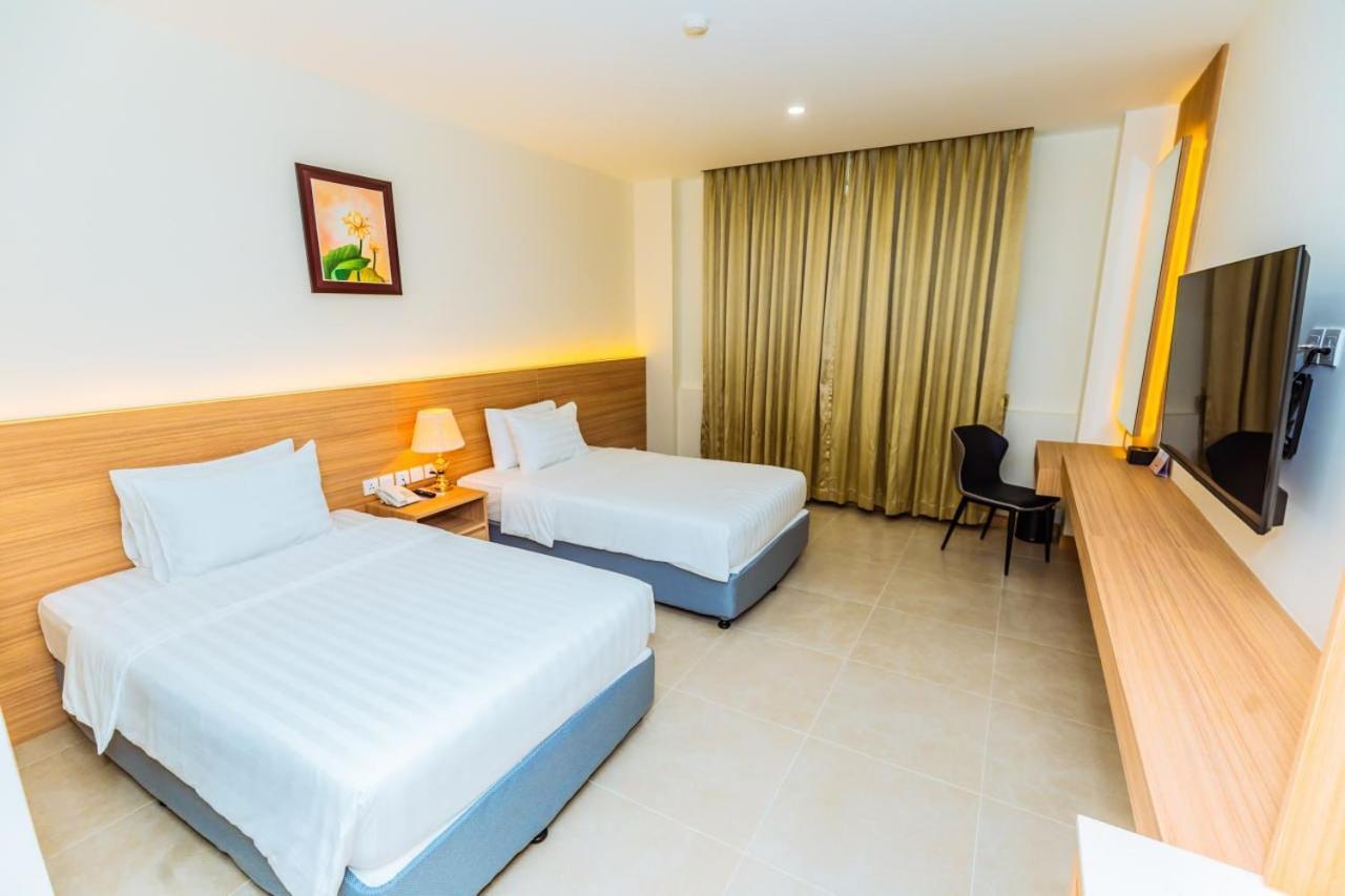 Dynasty Casino Hotel Bavet Buitenkant foto
